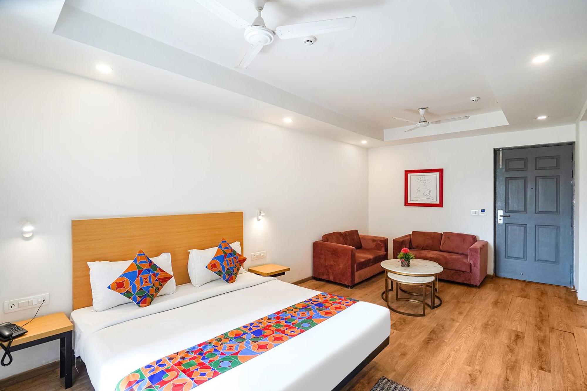 Fabhotel Prime Cloud 9 Газиабад Экстерьер фото