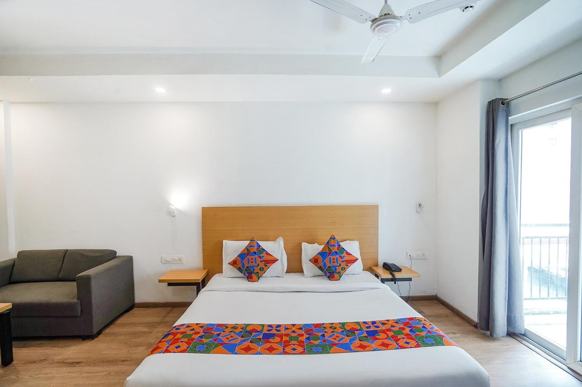Fabhotel Prime Cloud 9 Газиабад Экстерьер фото