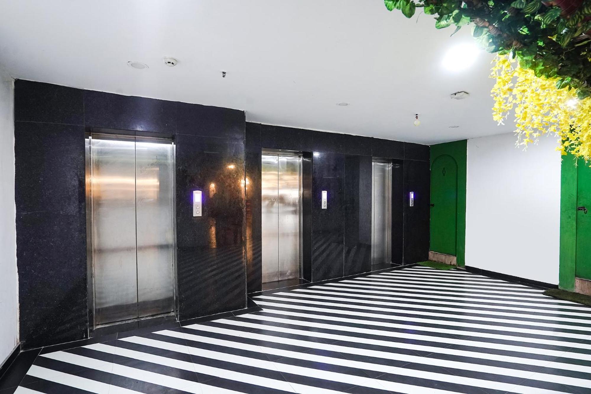 Fabhotel Prime Cloud 9 Газиабад Экстерьер фото